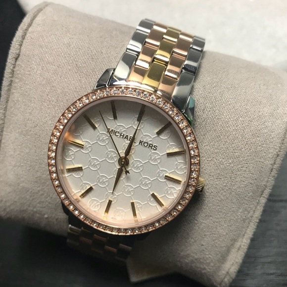 Michael Kors Tri-Tone watch - Picture 2 of 3